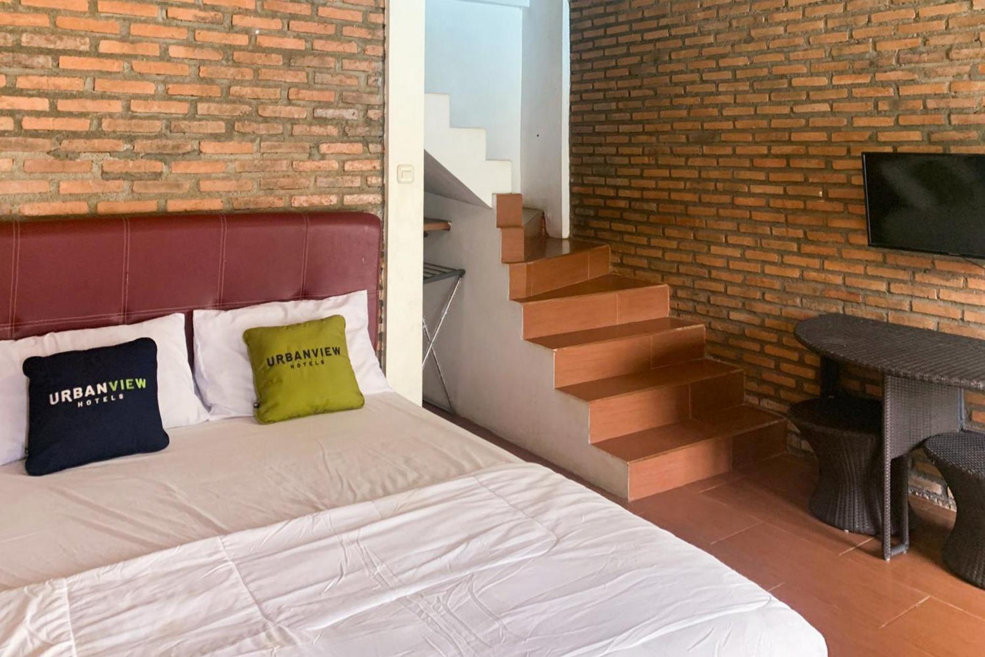 Urbanview Hotel Villa Q Gisting Bandjarnegeri Extérieur photo