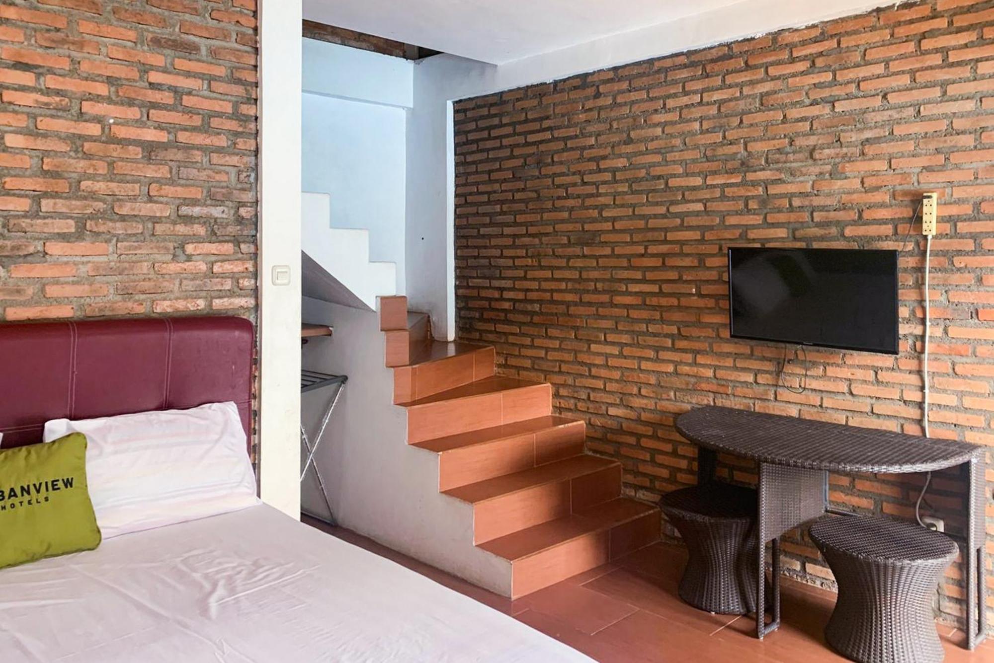 Urbanview Hotel Villa Q Gisting Bandjarnegeri Extérieur photo
